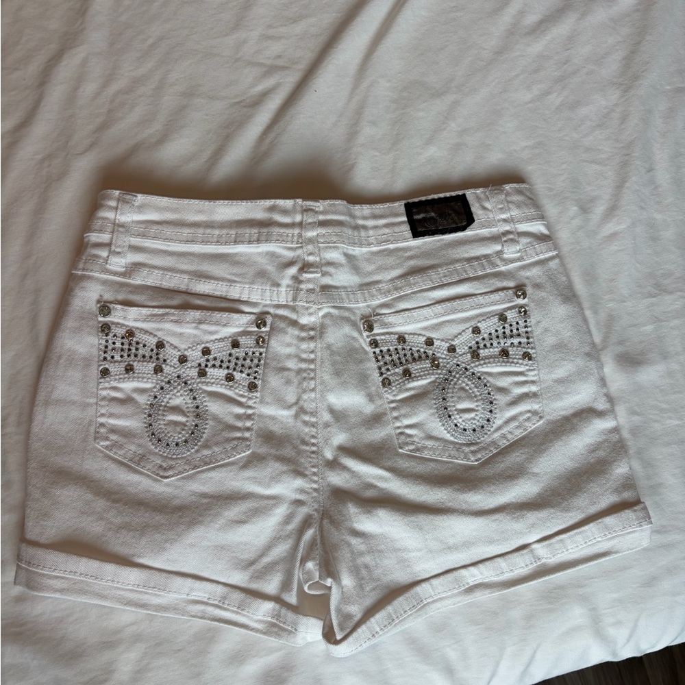Source Unknown White Denim Shorts with Studded Pocket Detail
